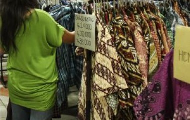 BATIK MURAH LAKU DI PASARAN