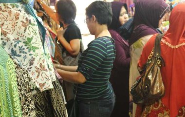 BATIK SOLO DI MASYARAKAT