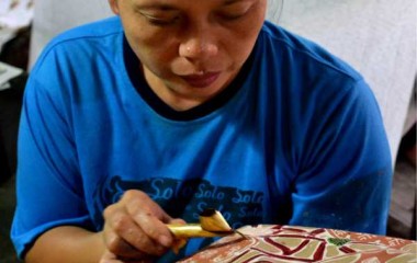 KEGALAUAN PENGRAJIN BATIK TULIS