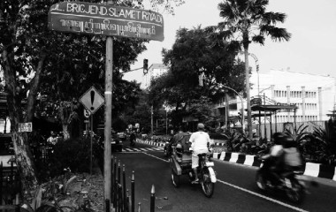 KERAMAIAN JALAN SLAMET RIYADI SOLO