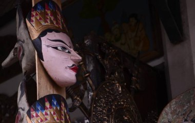 KOLEKSI BARANG ANTIK PASAR TRIWINDU SOLO_